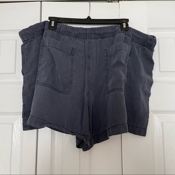 Women’s GAP Casual Shorts; XXL; Blue - Picture 2 of 4
